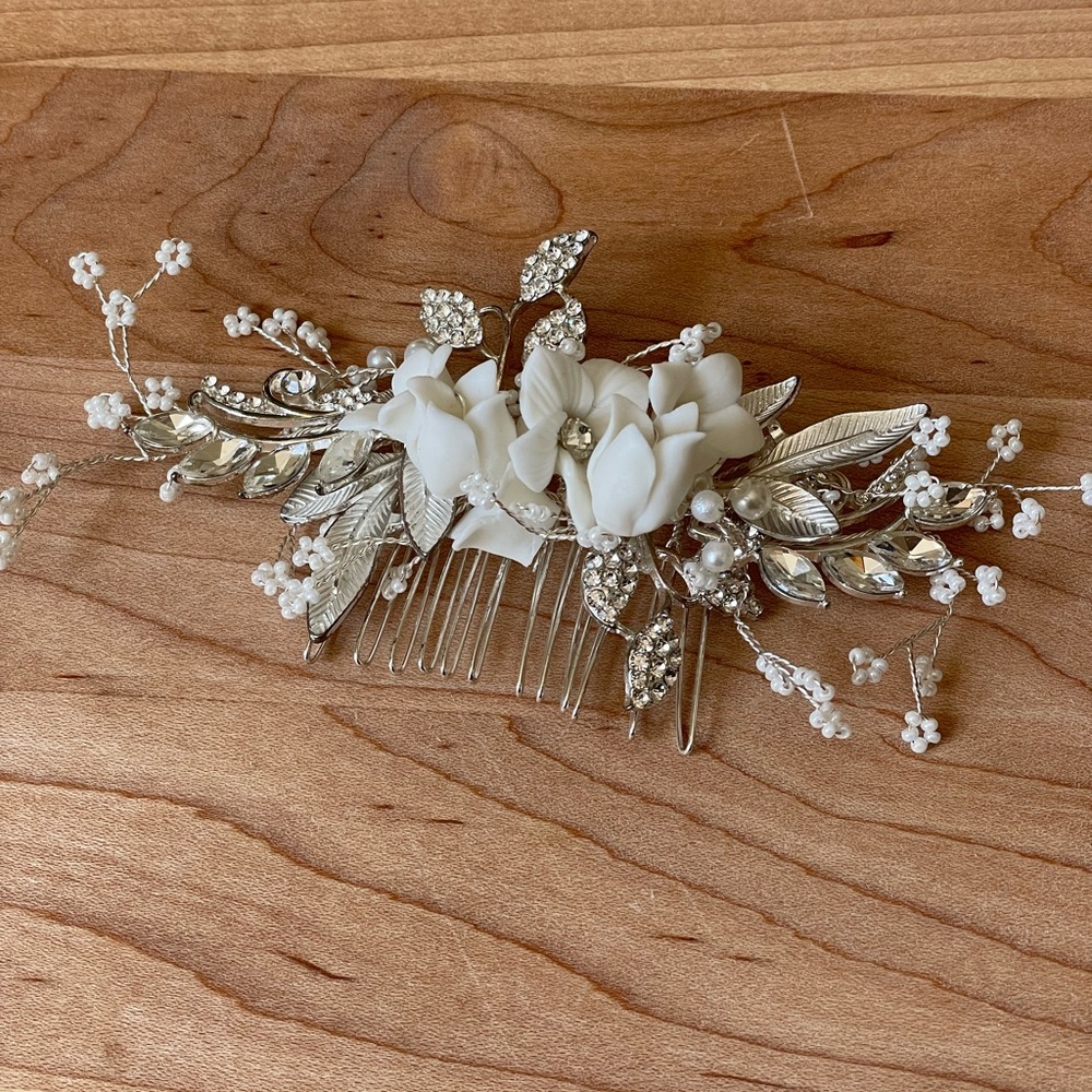 Bridal hair comb